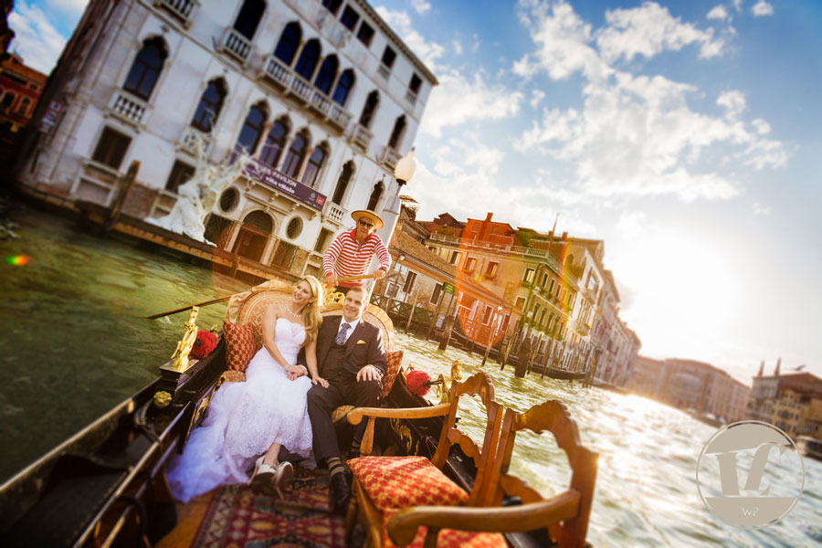 Venice honeymoon photographer. Hotel Danieli