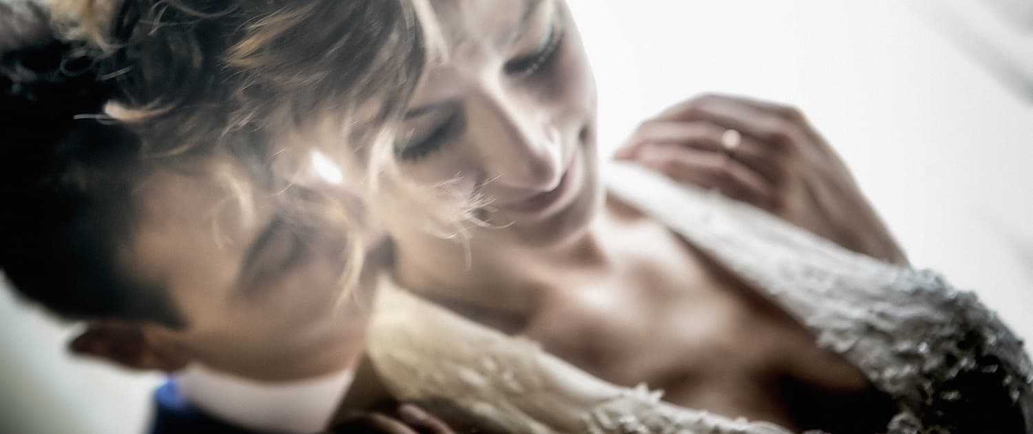 Fotografia intima e romantica degli sposi a un matrimonio Padova