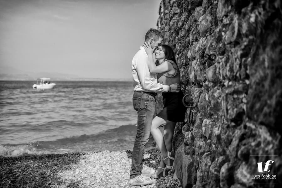 fotografia di coppia al lago di Garda