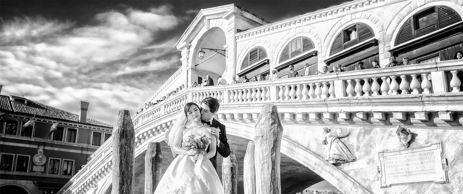 fotografie di matrimonio al Ponte di Rialto di Venezia